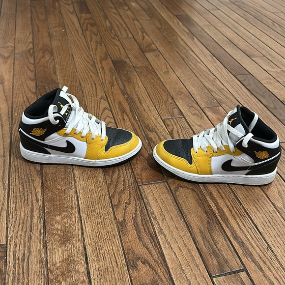 Nike Jordan air mid 3.5 US kids - Picture 5 of 6